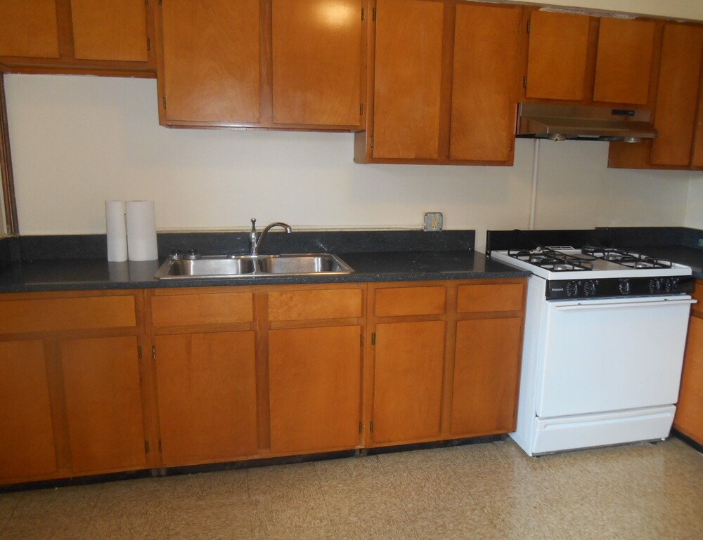 Rental - Waverly - West Brookside Apartments